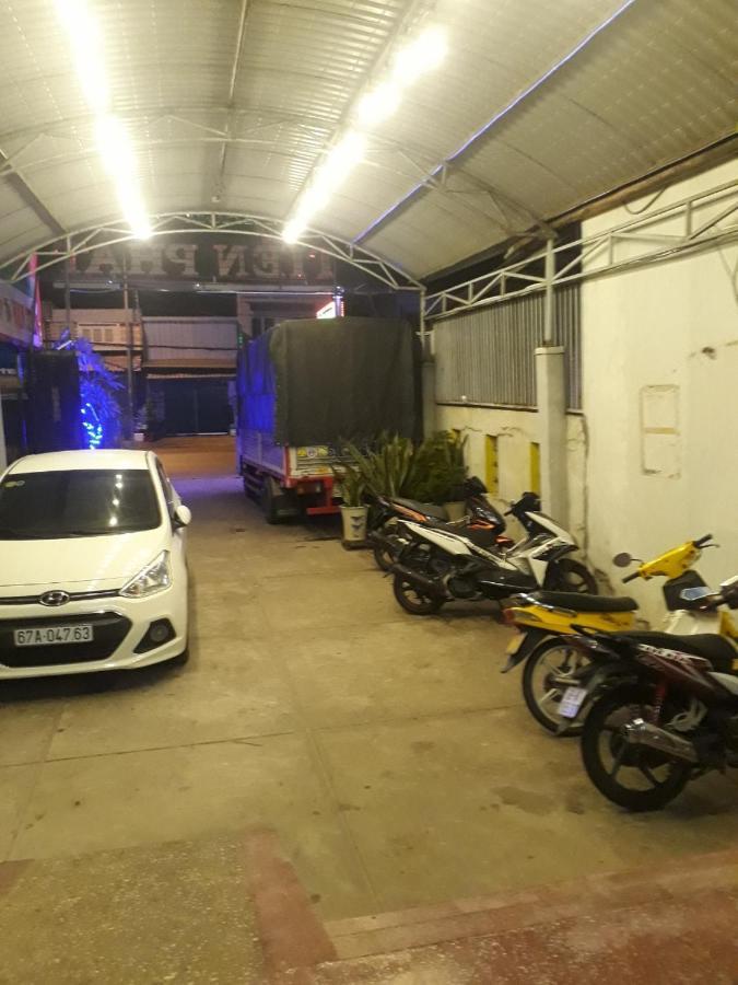 Khach San Tien Phat Ca Mau Bagian luar foto