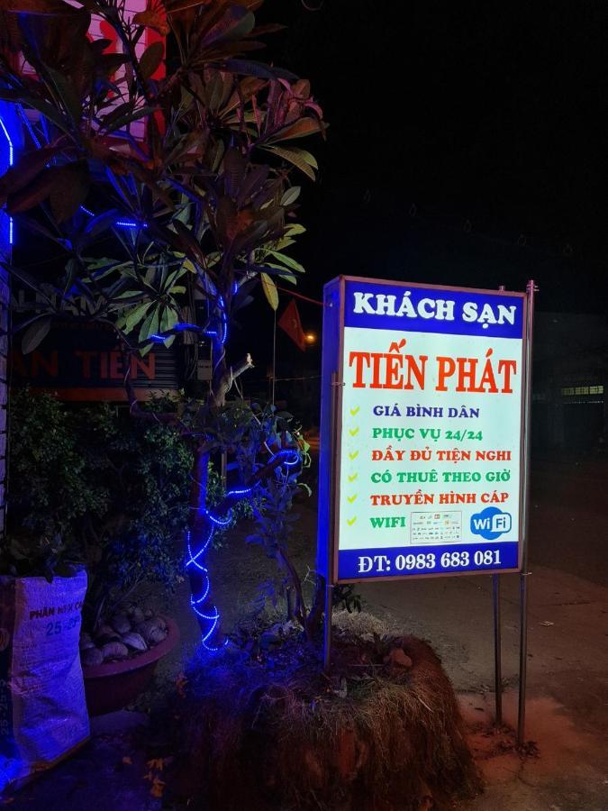 Khach San Tien Phat Ca Mau Bagian luar foto