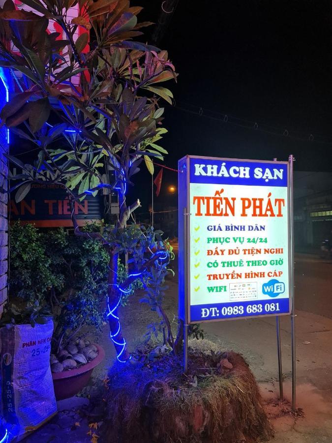 Khach San Tien Phat Ca Mau Bagian luar foto